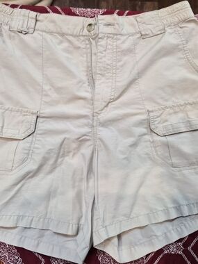 Women's Beige Cargo Shorts with Utility Pockets